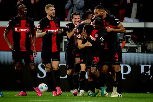 Chelsea và Aston Villa cạnh tranh quyết liệt cho suất dự cúp châu Âu